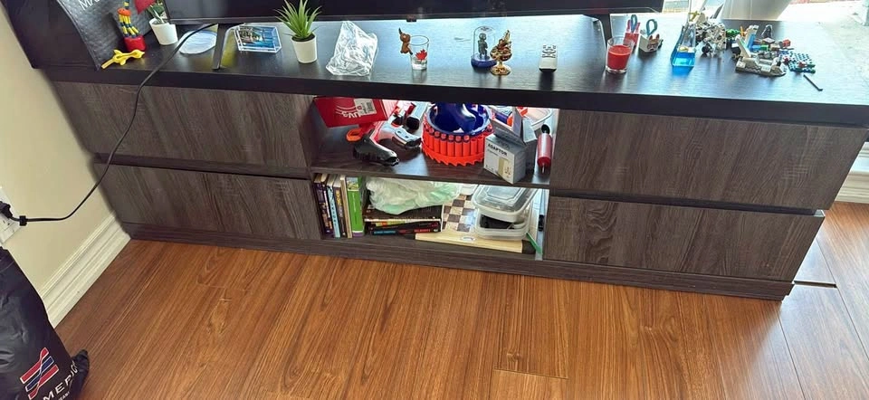 46" TV Stand with 4 Drawers