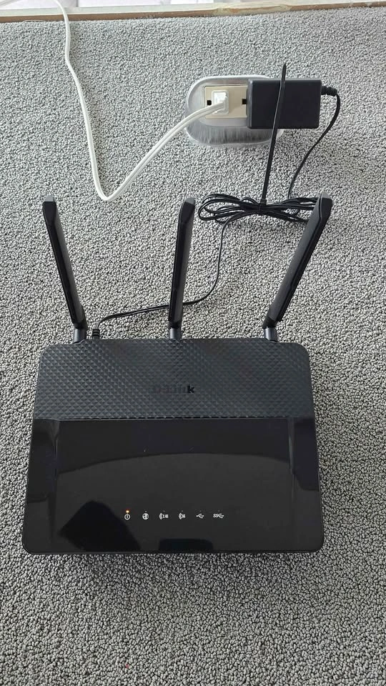 D-Link DIR-880L AC1900 Dual Band WiFi Router – Strong Signal - photo 3