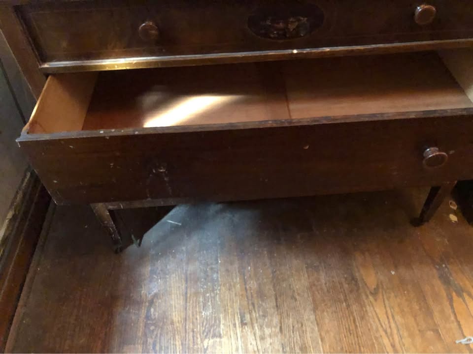 Antique 1918 Sligh Dresser - photo 4