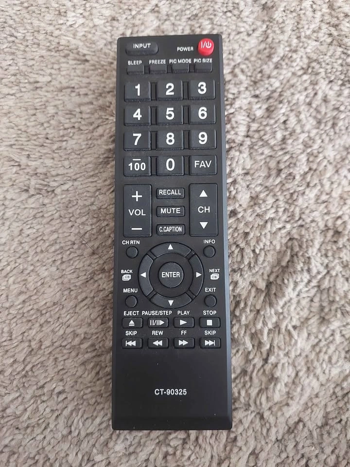 32 inch Toshiba LED TV (not smart) with remote - photo 3