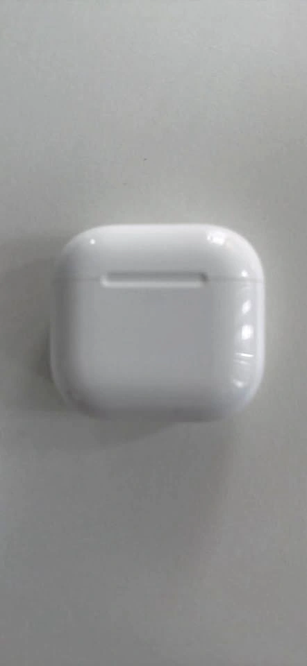 Apple AirPods 4 (Latest Model) – Excellent Condition