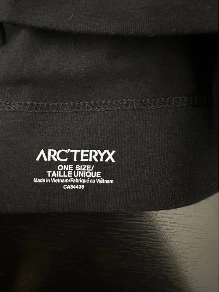 Arc'teryx Skull Cap Toque, New With Tags (Black) - photo 2