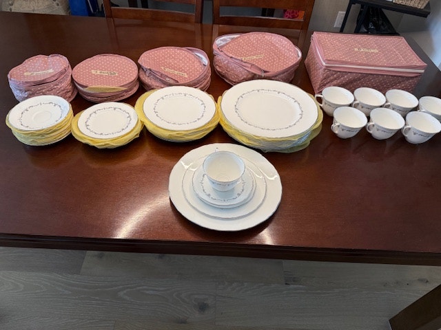 Silver Chantilly 1963 Royal Worcester Dinner Set