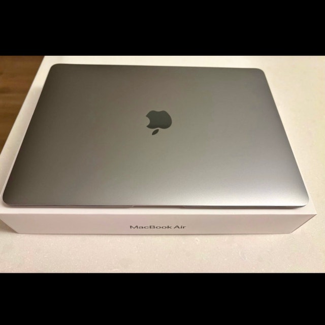 MacBook Air 10/10, 98% battery - photo 2