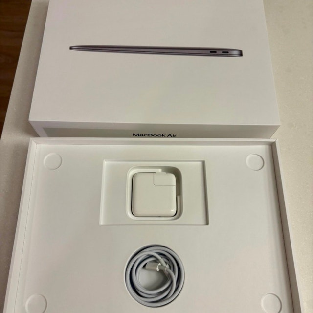 MacBook Air 10/10, 98% battery - photo 4
