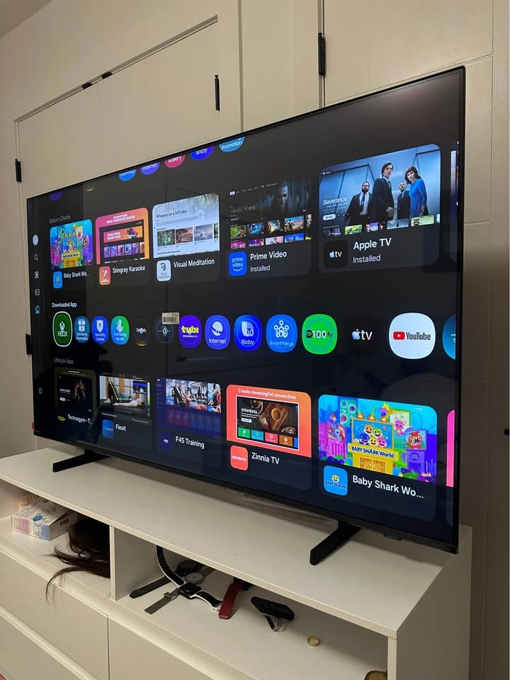 55-inch Samsung QLED 4K Smart TV - New Condition - photo 3