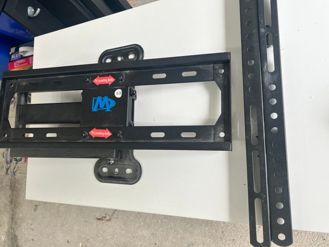 Sturdy TV Mount for Best Viewing Angle - photo 3