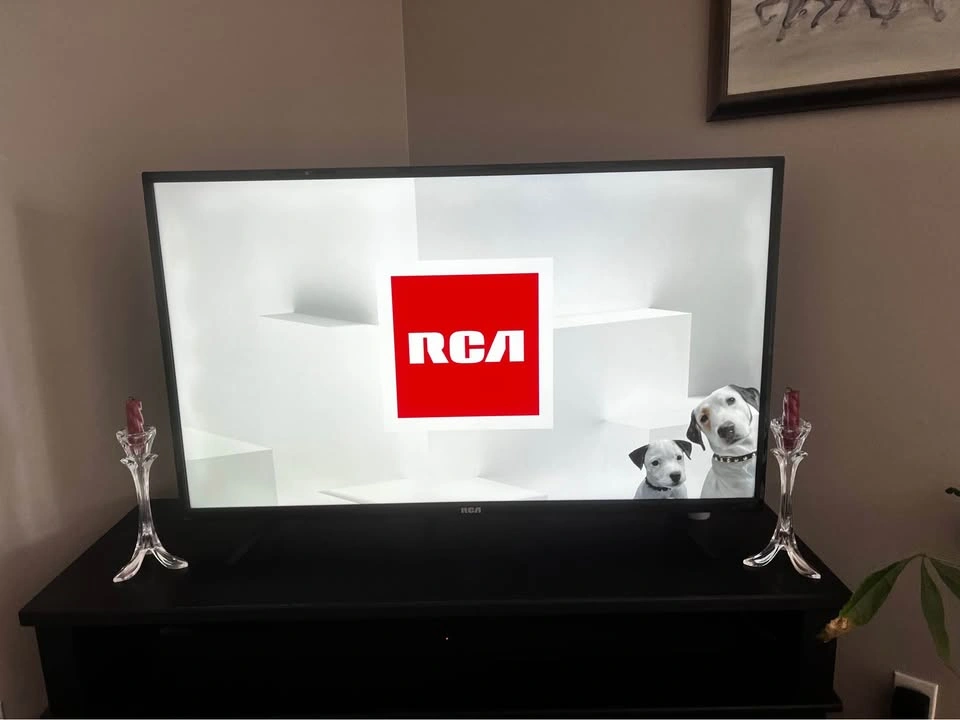RCA 36” Flatscreen TV - photo 3