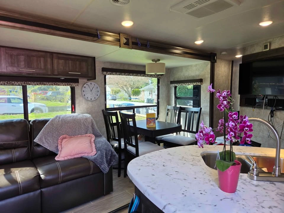 2017 Open Range Ultra Lite 2710RL Travel Trailer - photo 5