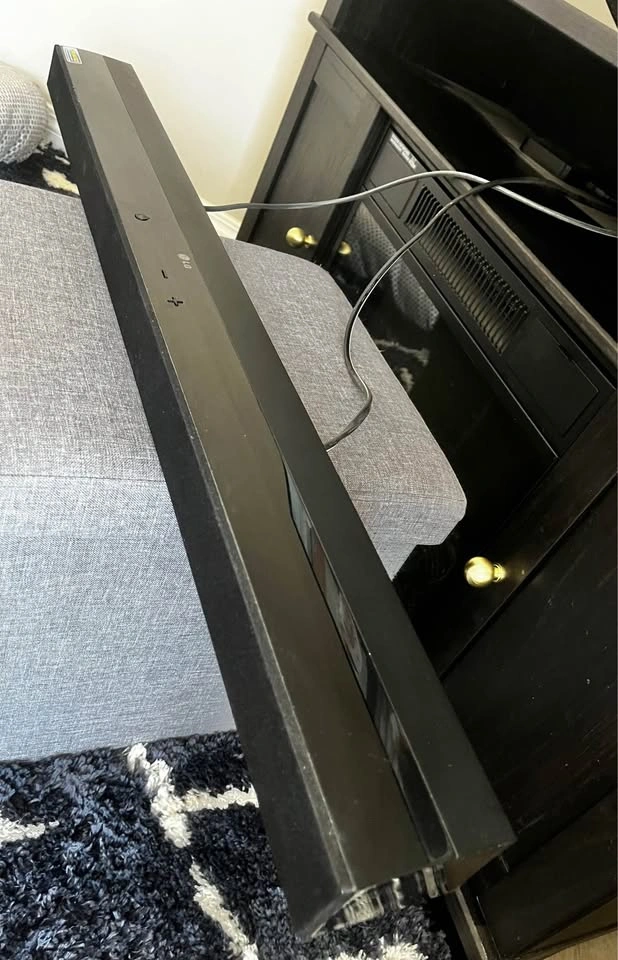LG Soundbar w/ Remote - photo 2