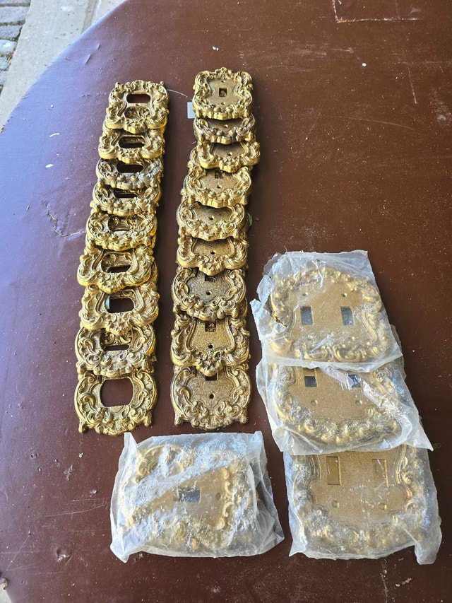 Brass Wall Plates - 25 Pieces - photo 3