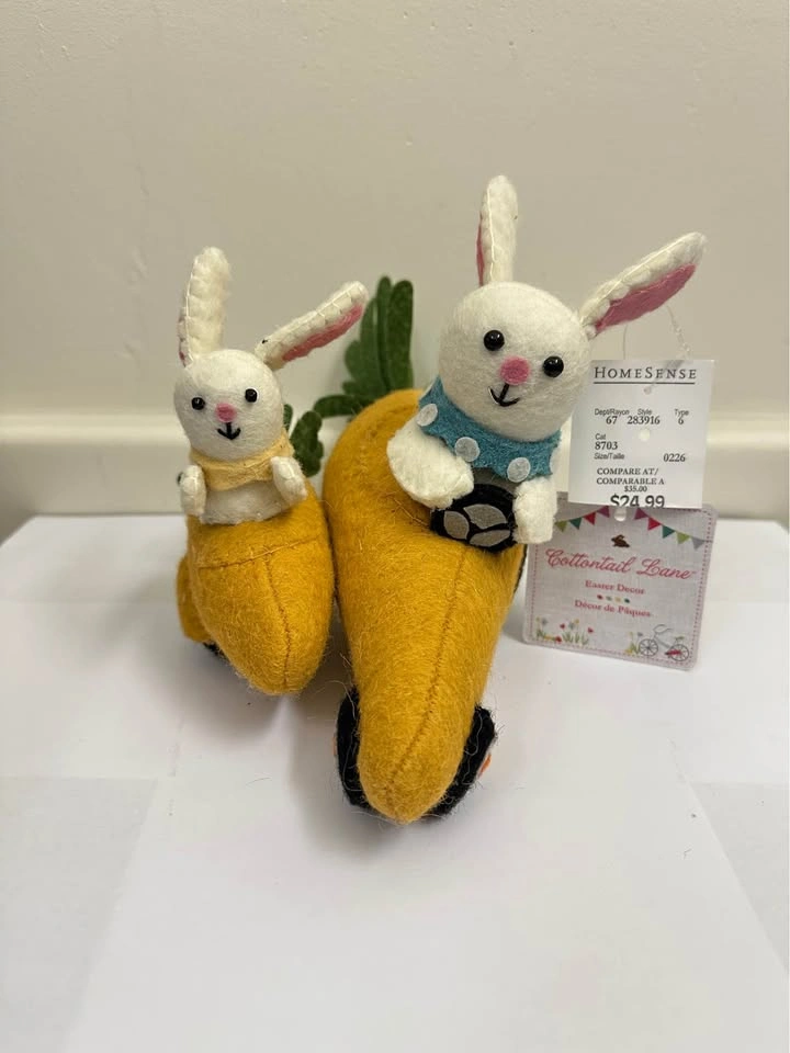 Cottontail Lane Felt Bunnies on Carrots Easter Decor - photo 3