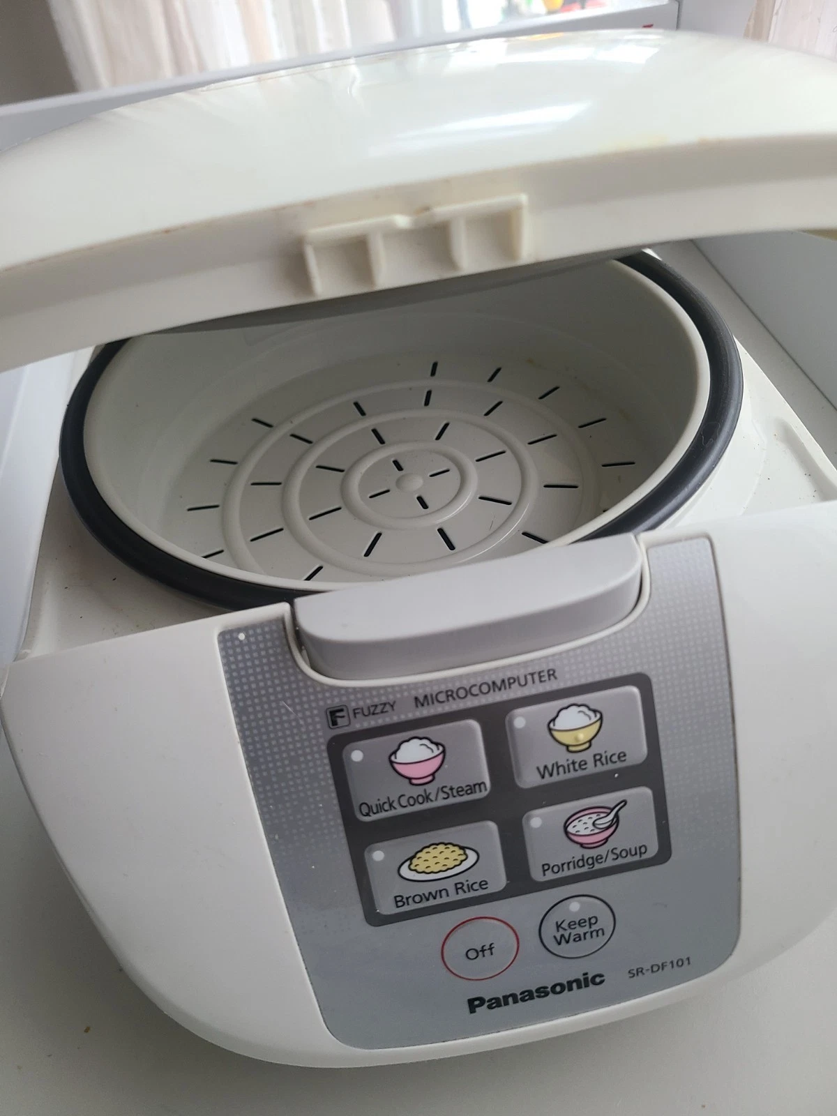 Panasonic SR-DF101 Fuzzy Logic Rice Cooker (5-cup) - photo 3