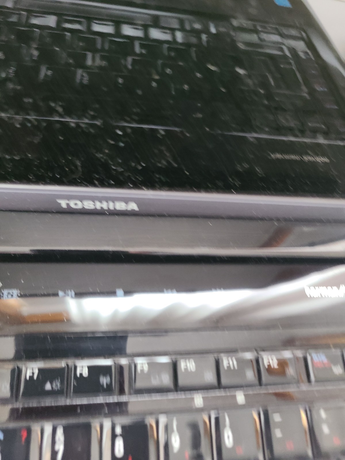 Toshiba Satellite A300 15.4" Laptop Windows 11 Intel Centrino w/ - photo 3