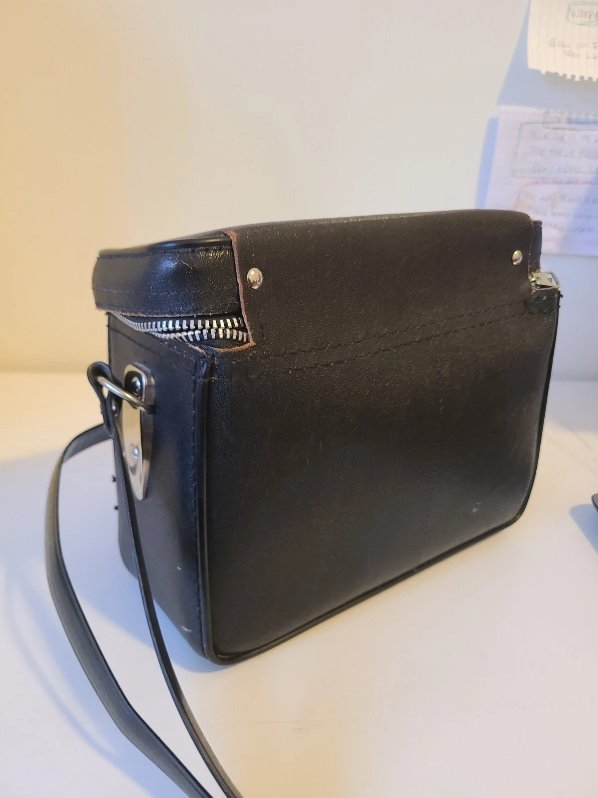 Vintage Black Leatherette "The Kam’ra Bag" Camera Case with Stra - photo 2