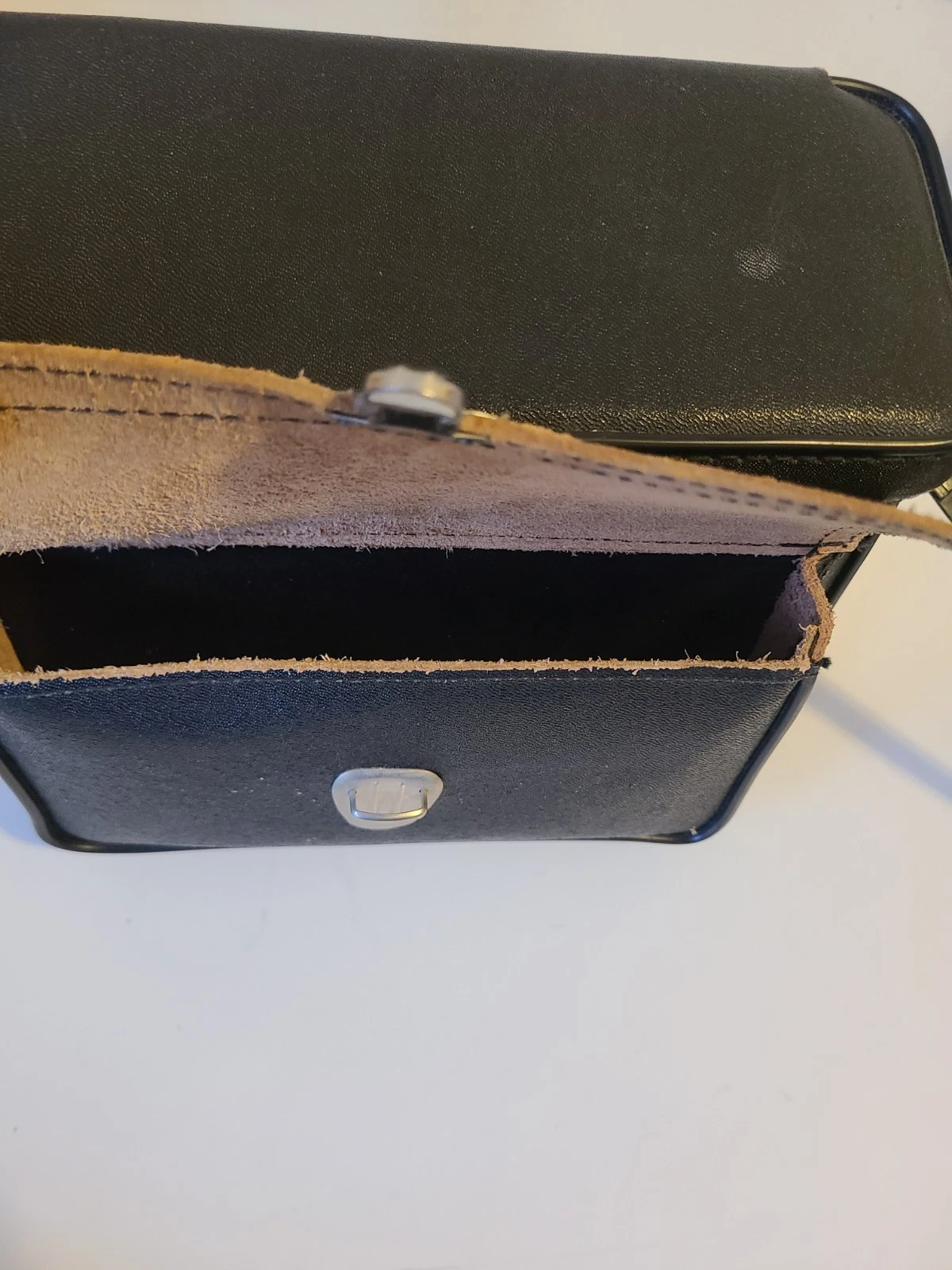 Vintage Black Leatherette "The Kam’ra Bag" Camera Case with Stra - photo 5