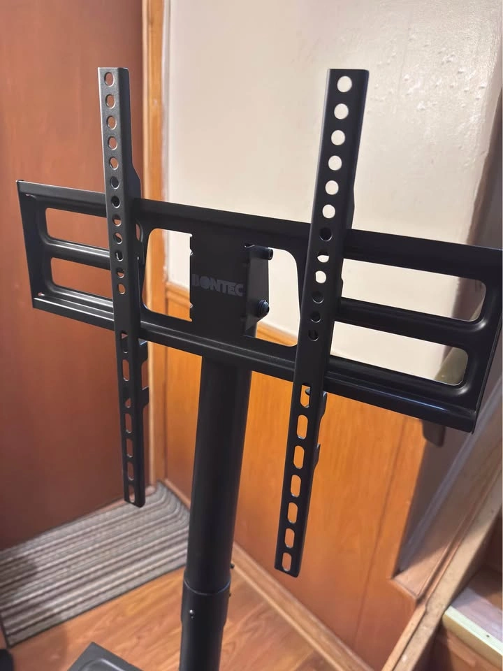 BONTEC Mobile TV / Monitor Stand with Wheels – Excellent Conditi - photo 2