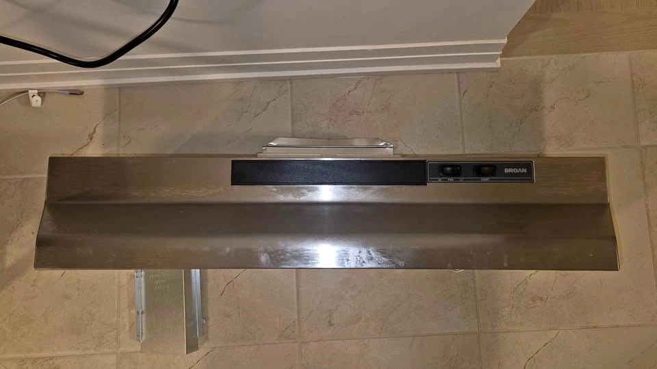 Broan Rangehood 30 inch