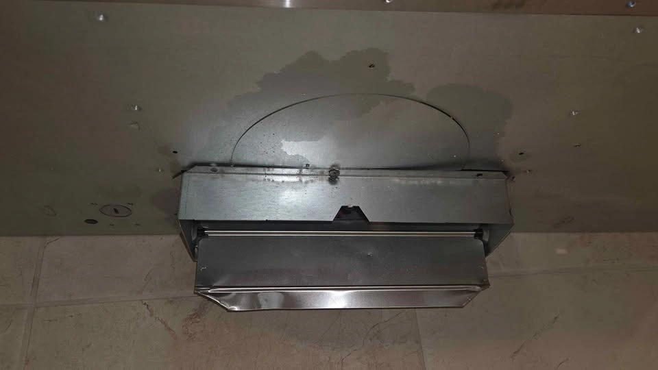 Broan Rangehood 30 inch - photo 3
