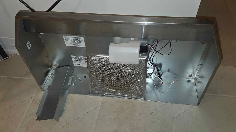 Broan Rangehood 30 inch - photo 5
