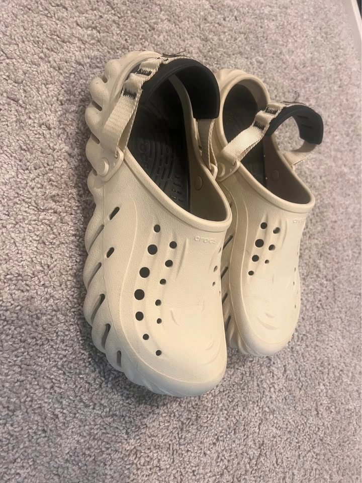 Crocs Echo Clog - Unisex Size 10 - photo 3