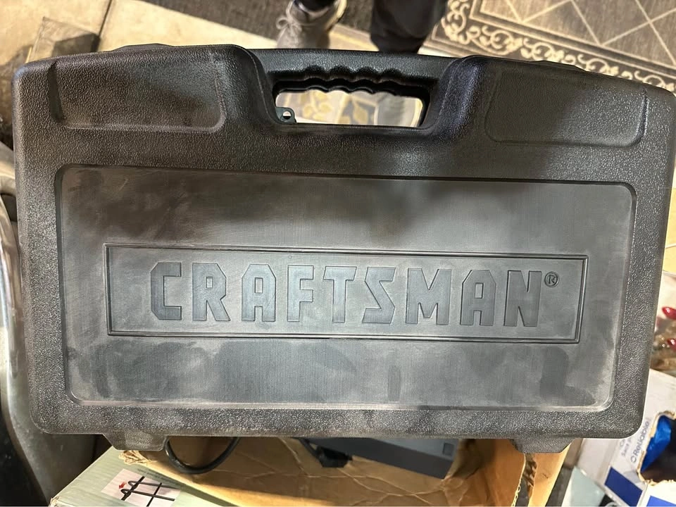 Craftsman 15.6 Volt Drill and Flashlight Kit - photo 2