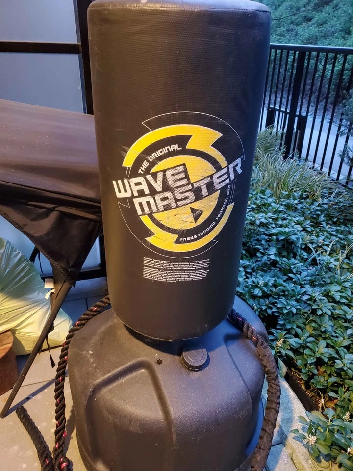 Wave Master Freestanding Punching Bag - photo 2