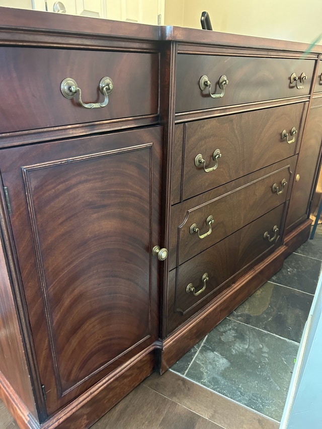 Knechtels Limited Solid Mahogany Buffet - photo 2