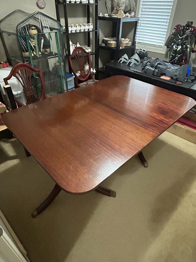 Knechtels Limited Solid Mahogany Table and Chairs