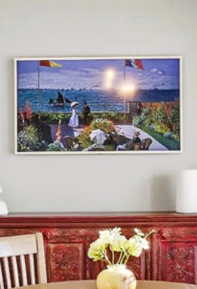 Samsung Frame TV 50" White Bezel + Wall Mount