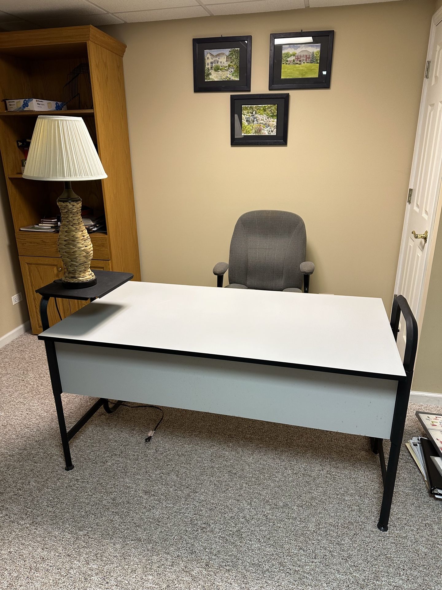 Coffee table, Desk and 3 Comfy Arm Chairs - photo 5