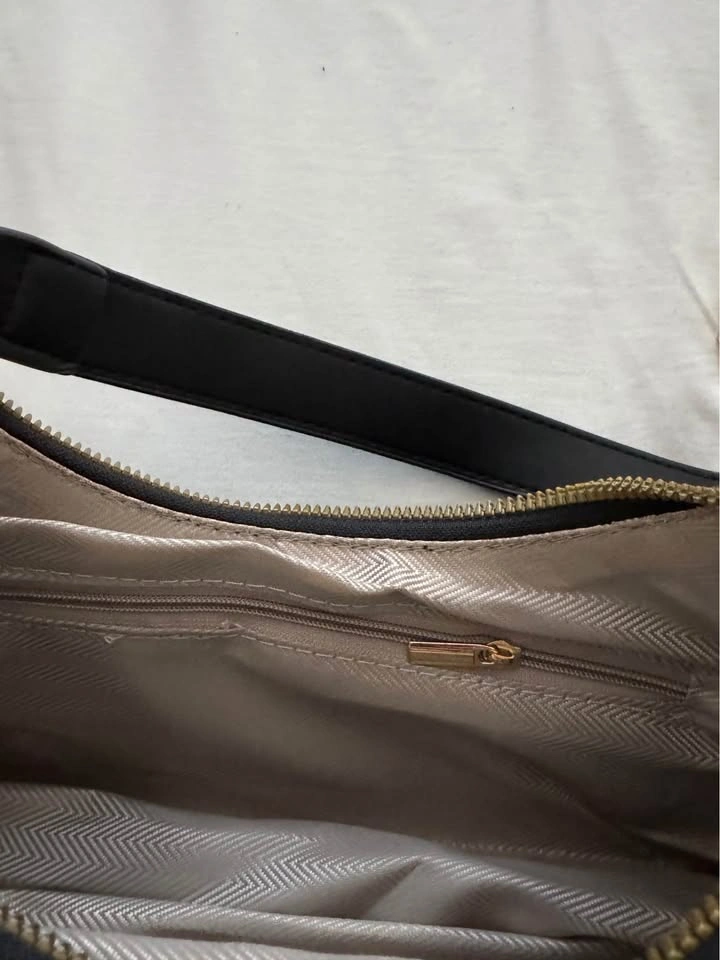 Black purse - photo 5