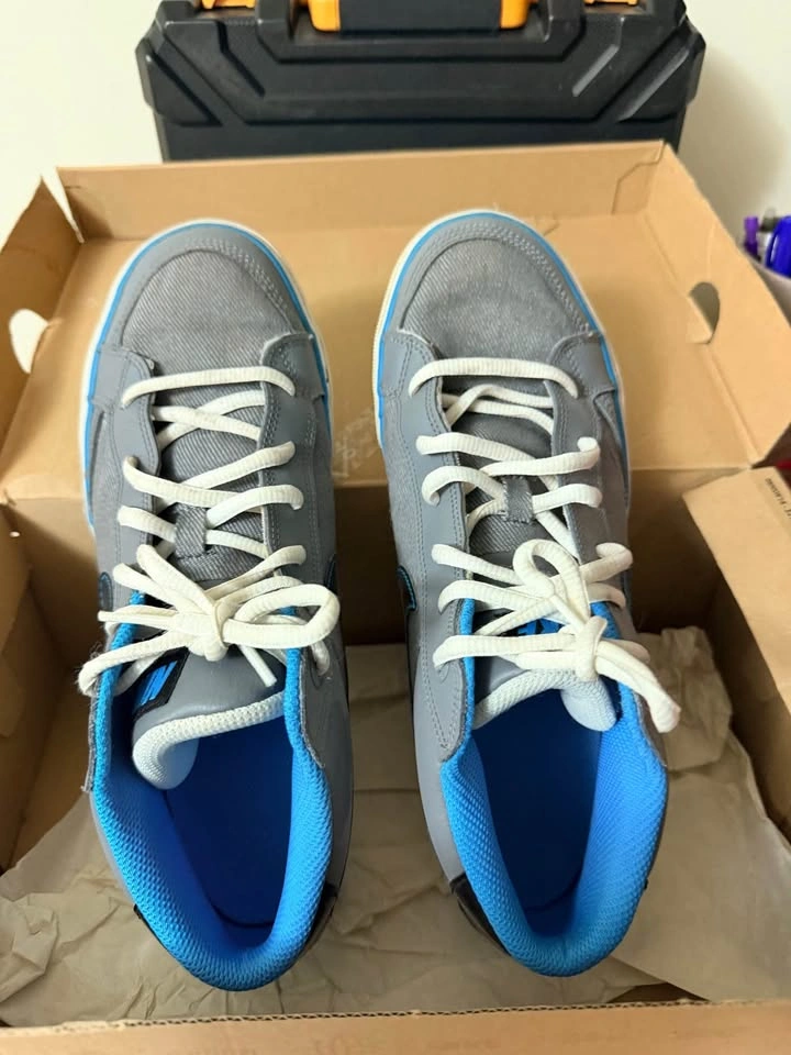 Nike Sneakers - photo 2