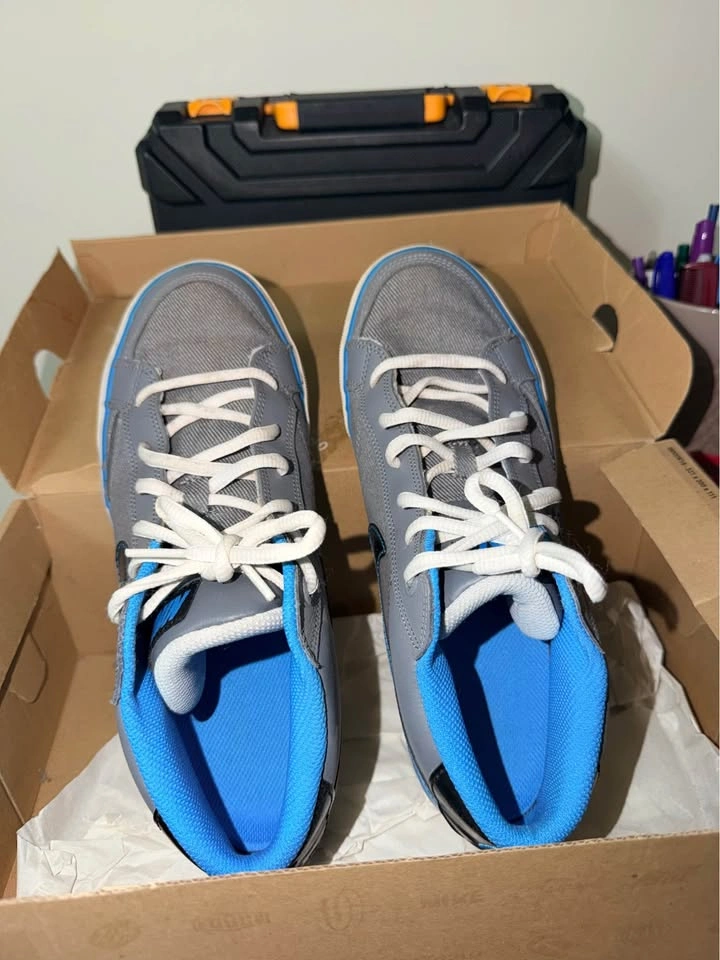 Nike Sneakers - photo 3