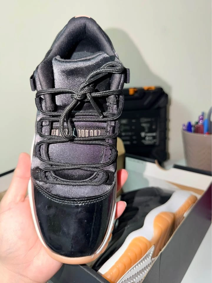 Jordan 11 Retro Low Bleached Coral - photo 5