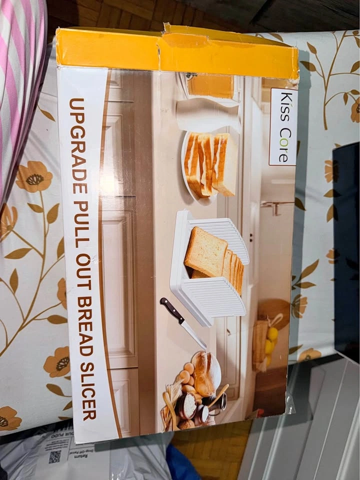 New Bread Slicer with Storage Bag