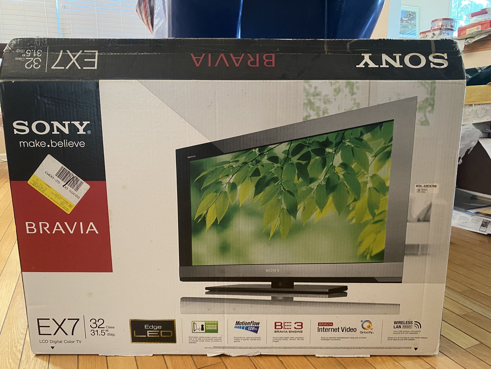 Sony Bravia EX7 32 inches With TV Stand
