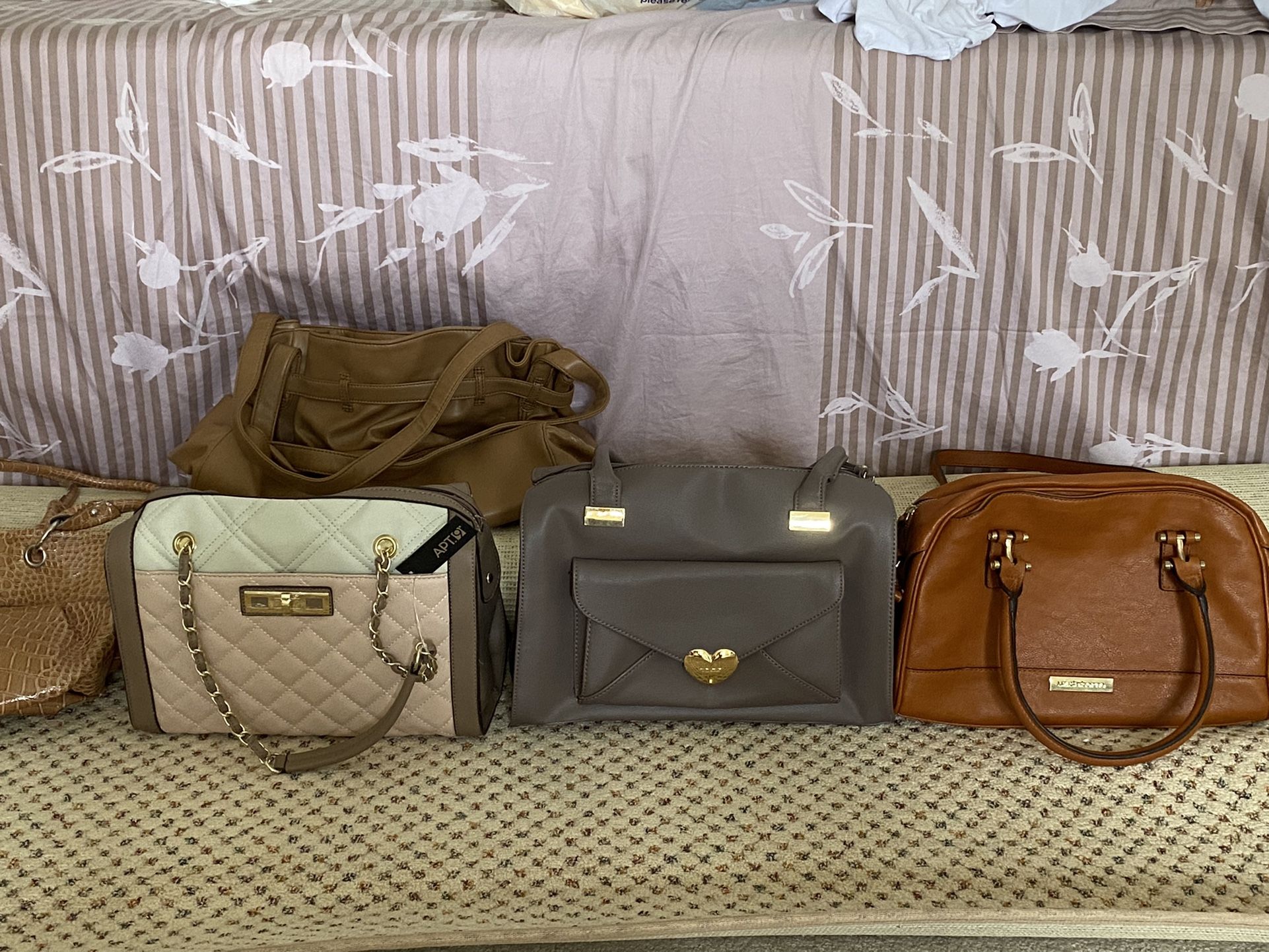 Exquisite Hand Bags - photo 3