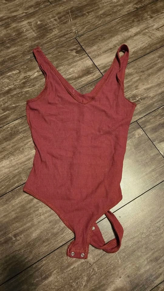 Closet cleanout! Tops 3 - photo 3