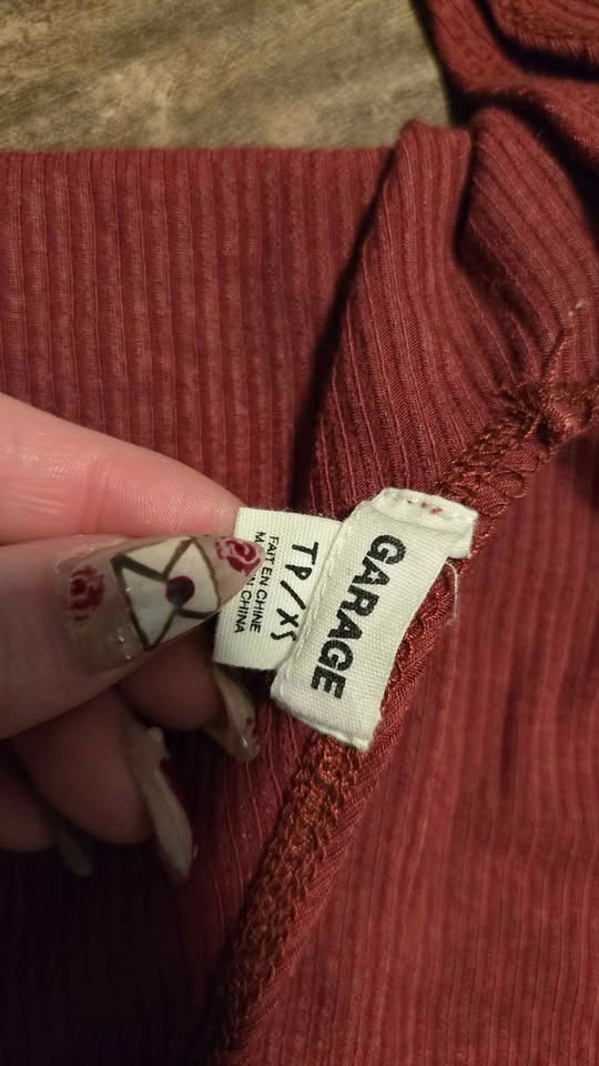 Closet cleanout! Tops 3 - photo 4