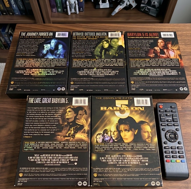 Babylon 5 DVD Set - photo 2
