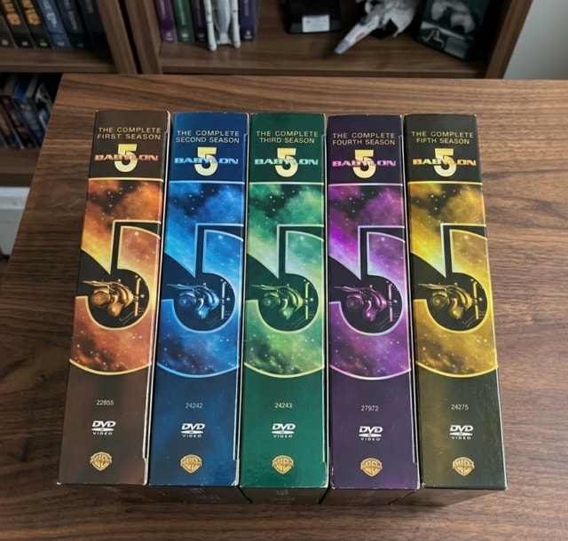Babylon 5 DVD Set - photo 3