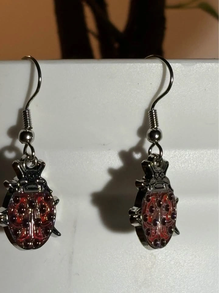 🐞 Cute Ladybug Dangle Earrings – Nature Inspired 🌿 - photo 4