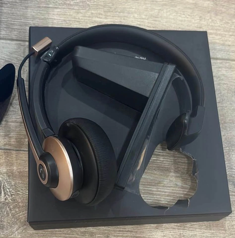 Wireless Bluetooth Headset with Mic - $20 - photo 3