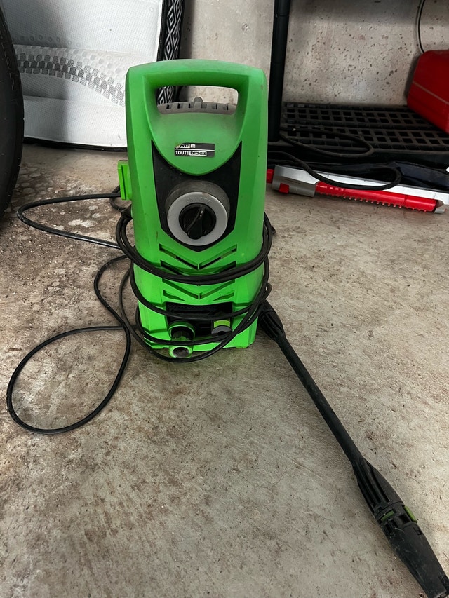 Power It PW1600 Electric Pressure Washer - Moving Sale