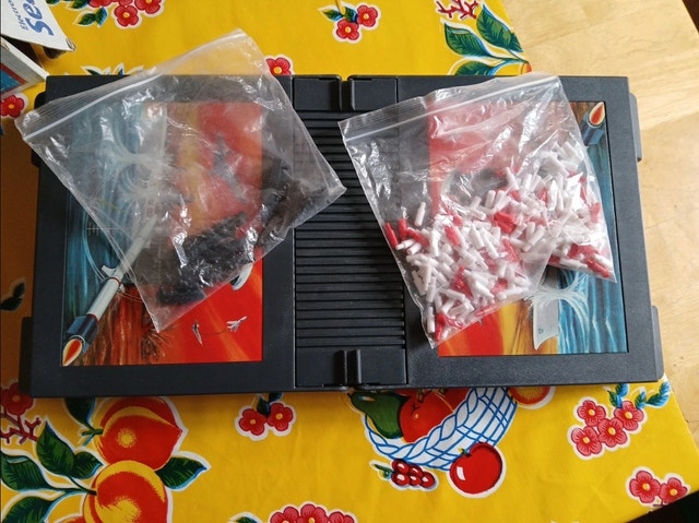 Stratego 50th Anniversary Edition & Vintage Radio Shack Sea Batt - photo 2