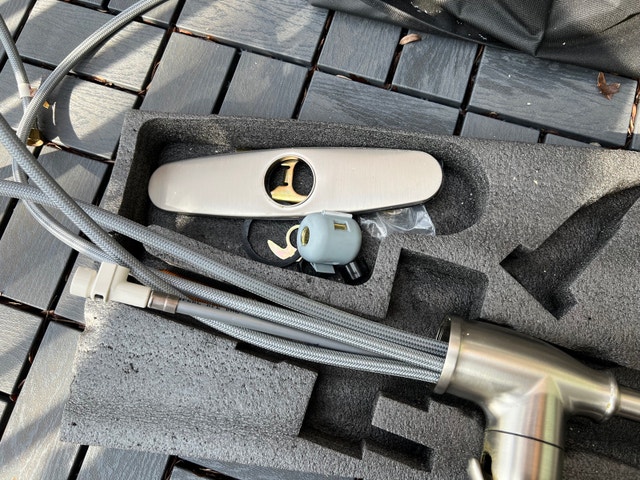 Moen Faucet with Pull-Down Sprayer - photo 4