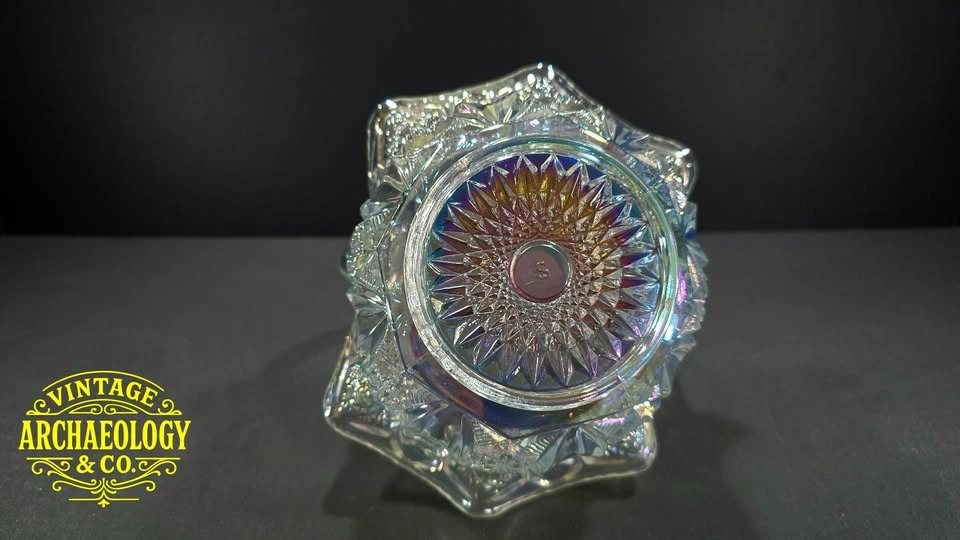 IRIDESCENT PRESSED GLASS BASKET WITH APPLIED HANDLE - photo 4