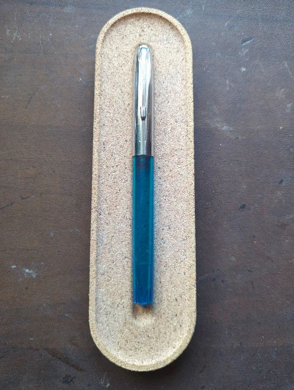 Sheaffer Cartridge fountain pen - transparent blue thumbnail