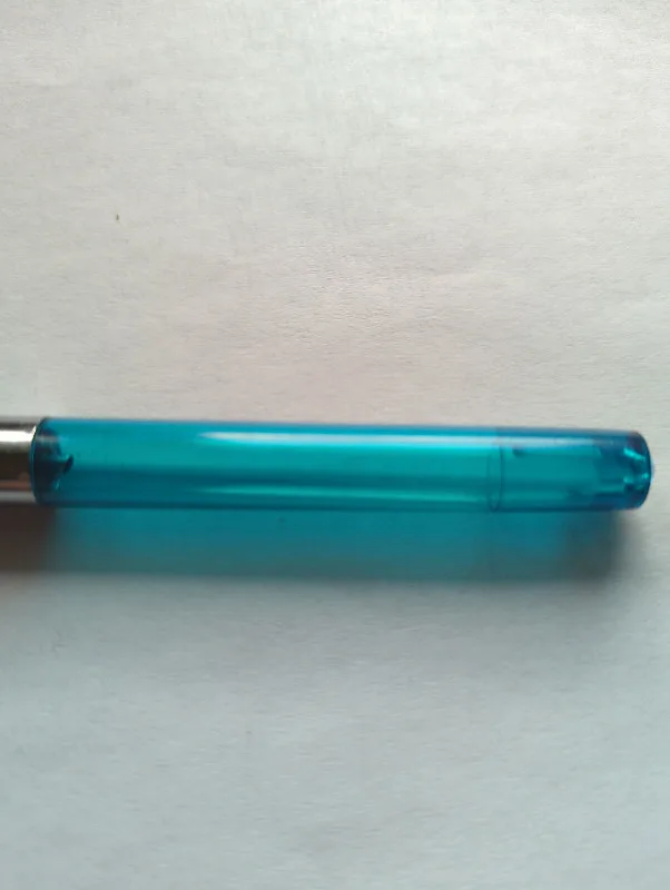 Sheaffer Cartridge fountain pen - transparent blue image indicator(2)